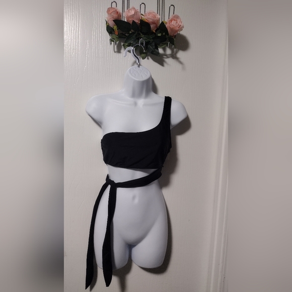 🍉3/$20 L*SPACE Black one arm swim top - Picture 5 of 9